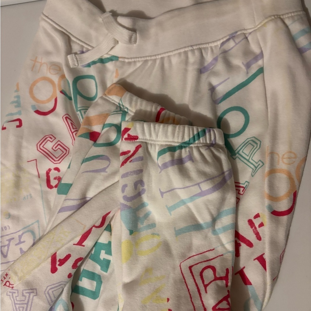 Girl’s Gap SZ M (8) green pink multi bundle 2 pairs Joggers sweatpants joggers - Picture 5 of 5